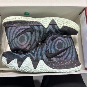Nike Kyrie 4 80s - 943806-007